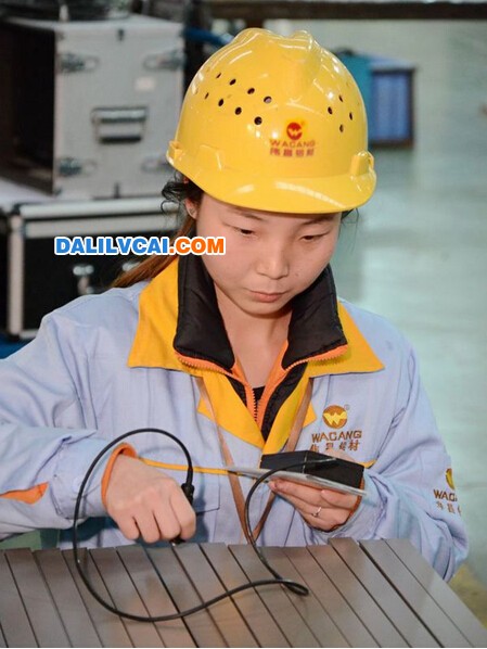 国家建筑装饰装修产品质量监督检验正在检测中心正在检测华昌铝材产品图