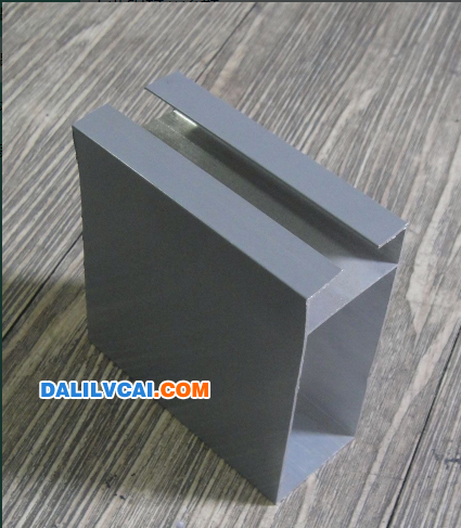 200mmx50x3带槽铝方管