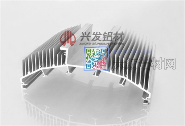 兴发山字形铝材散热器1
