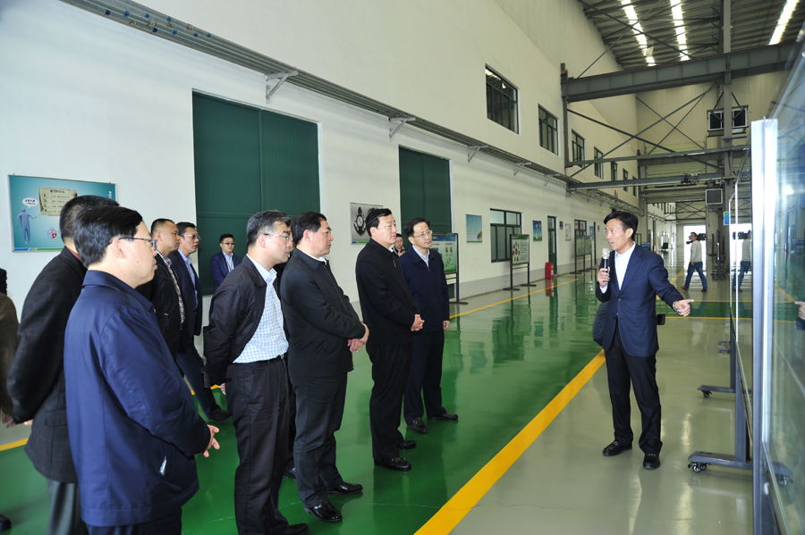 山东省副省长张务峰一行考察调研丛林集团现场