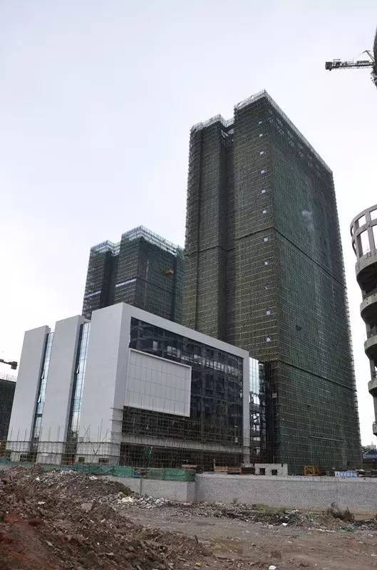 华昌大厦6月份施工现场