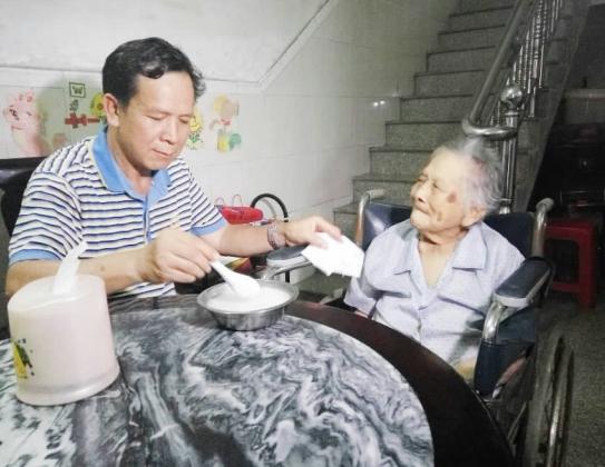 李锐添用实际行动诠释了“孝”与“义”