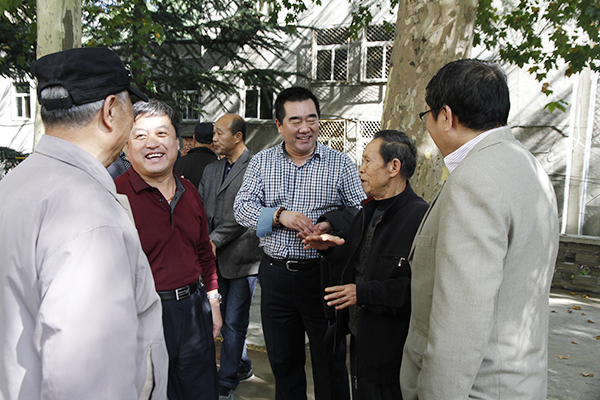 十二冶离退休职工管理部主任赵众